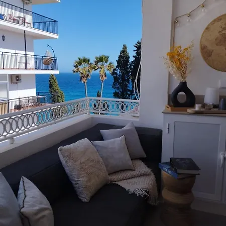 Stunning With Sea Views At Calle Carabeo, Apartment Nerja